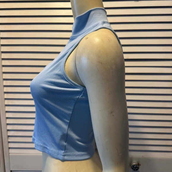 Women's SHEIN Light Blue Ribbed Mock Neck Zip-Up Tank Top M - Picture 2 of 9